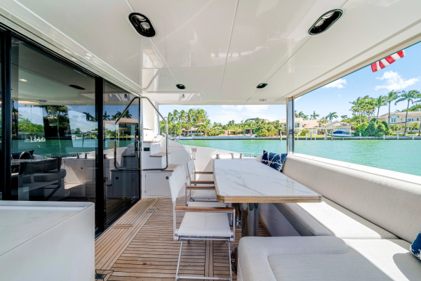 60ft Azimut Yacht For Sale