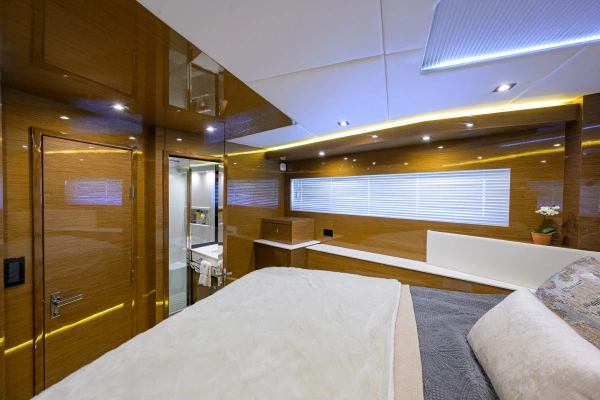Cruisers Yachts 60 Fly Yacht For Sale