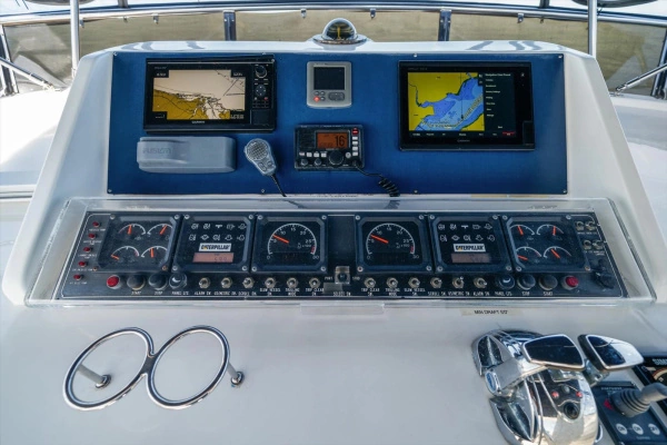 2000 Ocean Alexander 61
