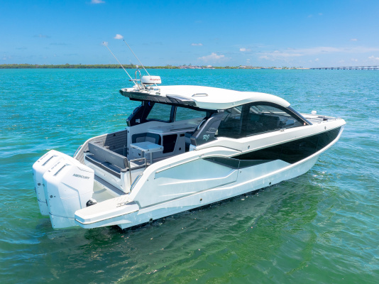 Only 60 hrs  37ft Galeon Yacht For Sale