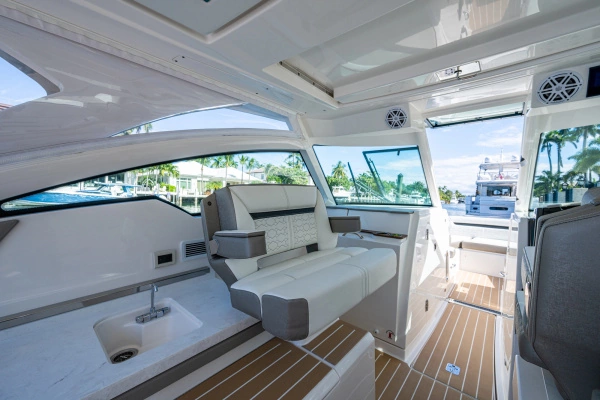 2024 Tiara Yachts 34
