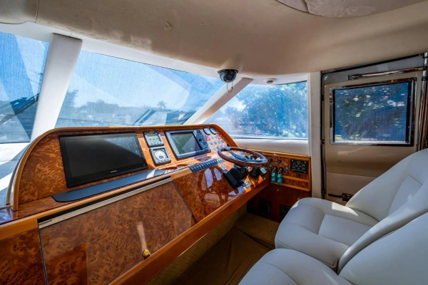 2000 Princess 72