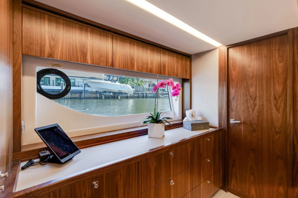 64ft Riviera Yacht For Sale