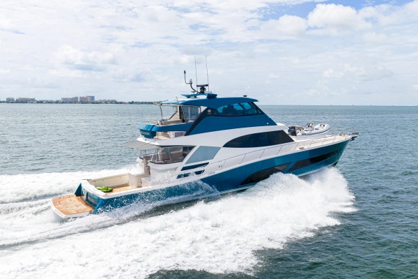 2025 Riviera 72
