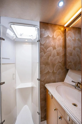 2003 Ocean Yachts 65