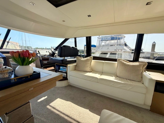 2017 Prestige 56