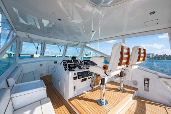 1997 Hatteras 65