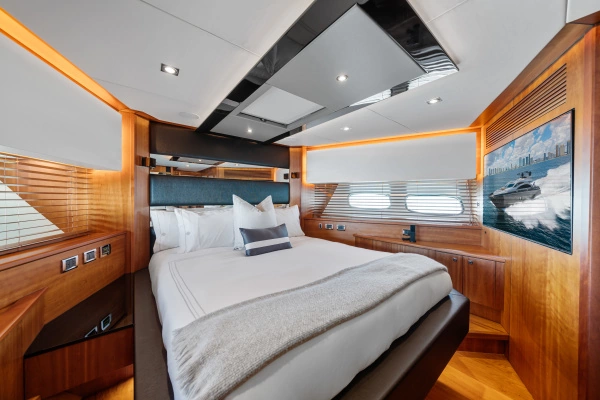 Sunseeker Predator 84 Yacht For Sale