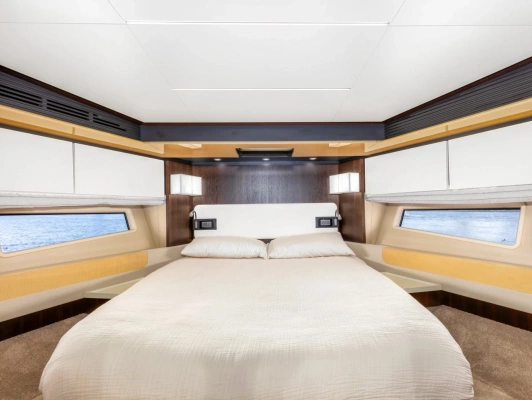 Azimut 66 Fly Yacht For Sale