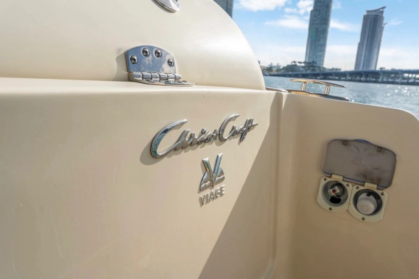 2022 Chris-Craft 30
