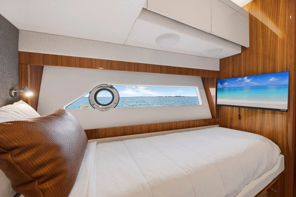 2025 Riviera 72