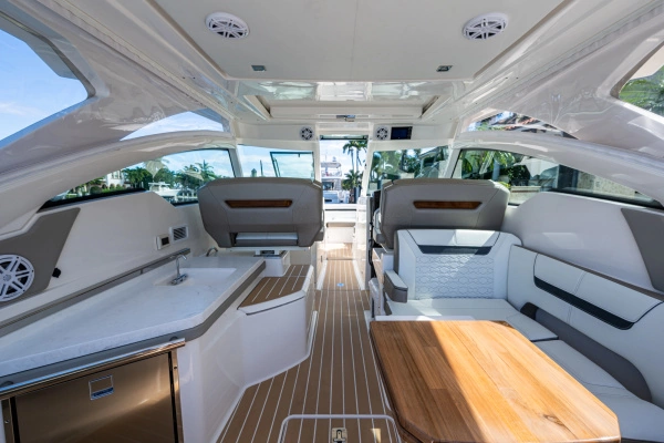 2024 Tiara Yachts 34