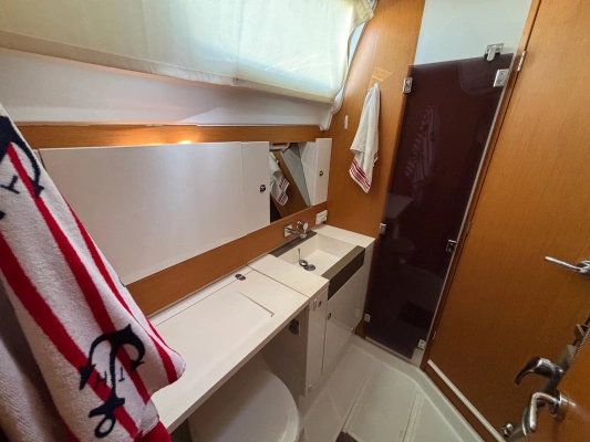 Jeanneau Sun Odyssey 44DS Yacht For Sale