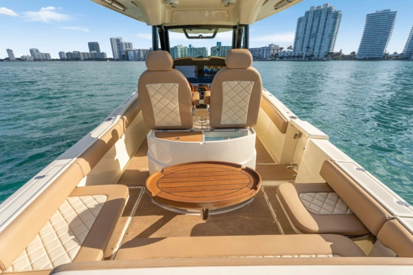 2022 Chris-Craft 30