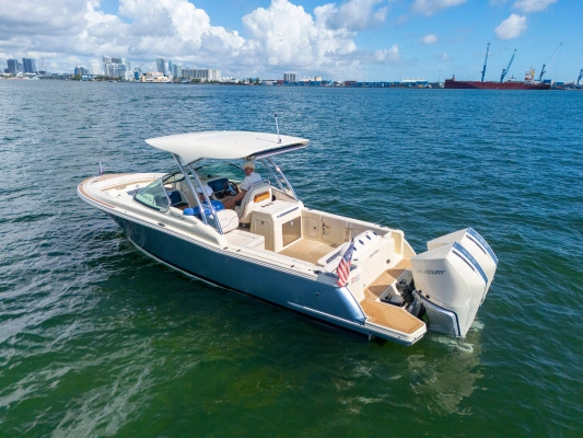 2023 Chris-Craft 28