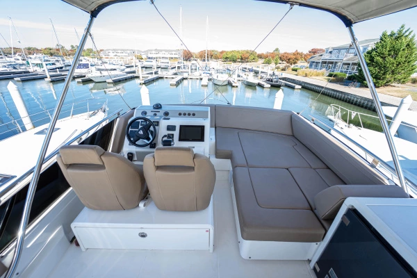 2019 Fairline 53