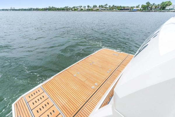 2018 Prestige 63