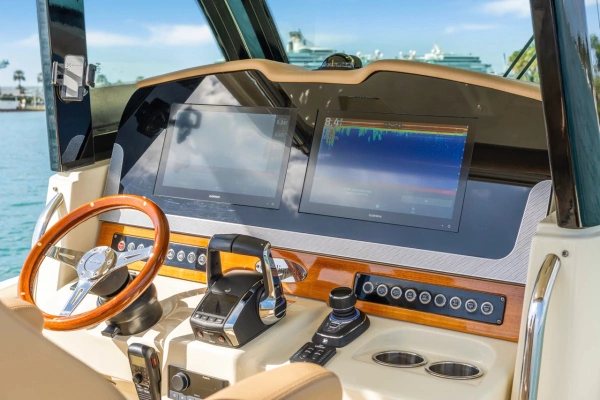 2022 Chris-Craft 30