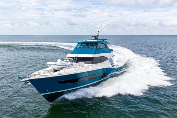 2025 Riviera 72