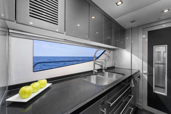 2010 Sunseeker 112