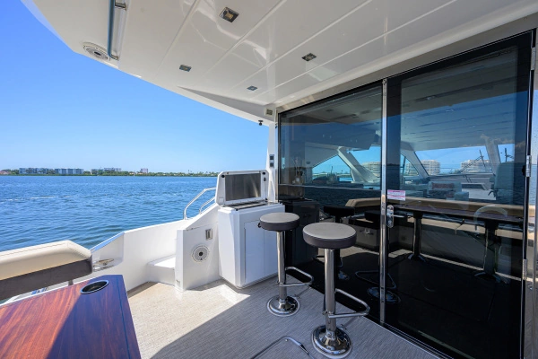 Cruisers Yachts 60 Fly Yacht For Sale