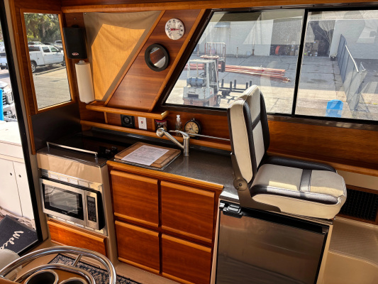 Y Knot 28ft Cutwater Yacht For Sale