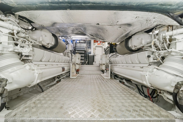 Sunseeker Predator 84 Yacht For Sale