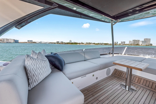 MANHATTAN 68 DEALER DEMO 68ft Sunseeker Yacht For Sale