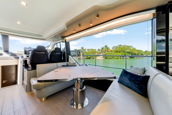 60ft Azimut Yacht For Sale