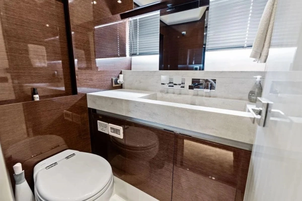 2018 Prestige 68