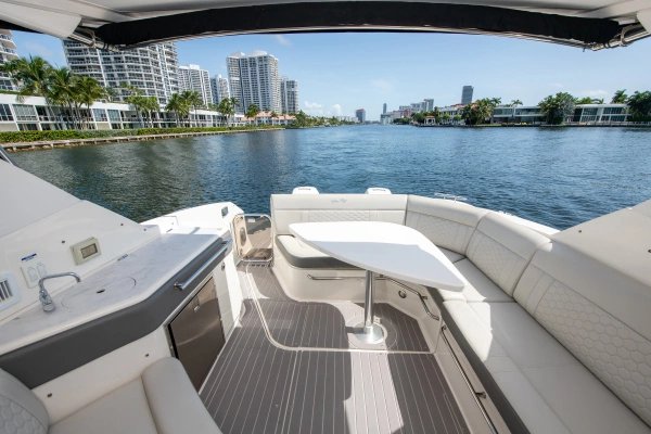 2022 Sea Ray 32