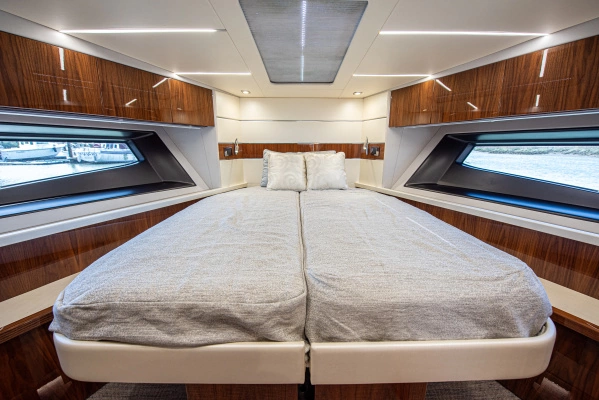 2019 Sunseeker 50