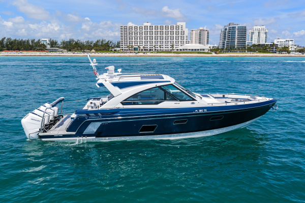 LADY CHAMPAGNE 2 40ft Formula Yacht For Sale