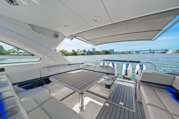LADY CHAMPAGNE 2 40ft Formula Yacht For Sale