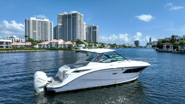 32ft Sea Ray Yacht For Sale