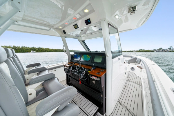 2023 Everglades 39