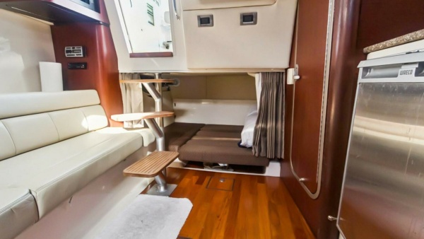 HAMMERHEAD II 34ft Boston Whaler Yacht For Sale