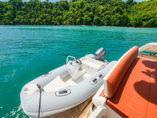 YOLO 50ft Fairline Yacht For Sale