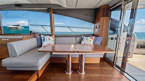 2019 Princess 65