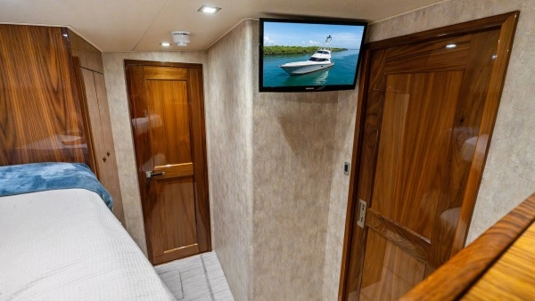 2016 Viking 80