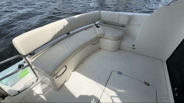 SEAS THE DAY 40ft Carver Yacht For Sale