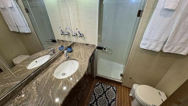 2007 Viking 74