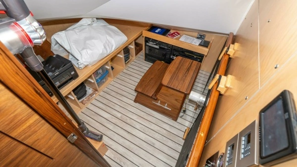 Viking 90C Yacht For Sale
