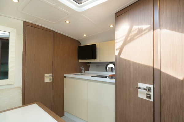 TIS THE SEASUN 40ft Beneteau Yacht For Sale