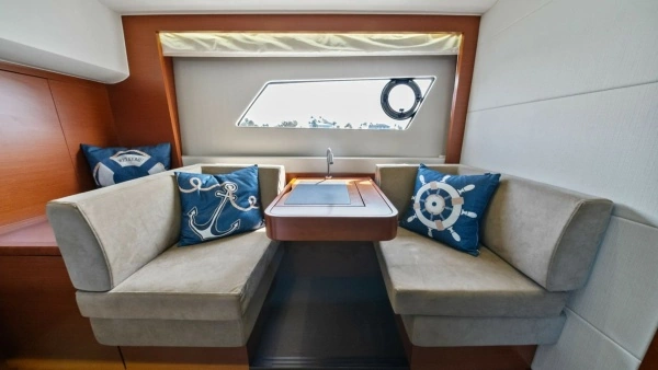2015 Prestige 55