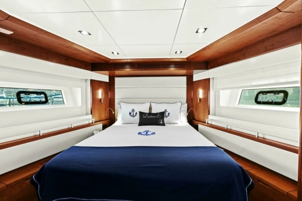2021 Sirena 64