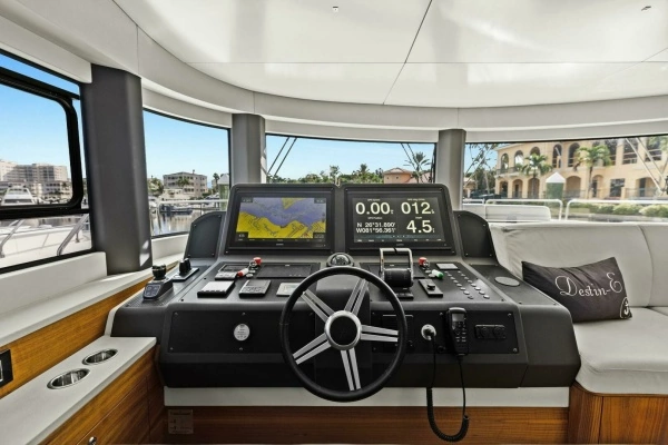 2021 Sirena 64