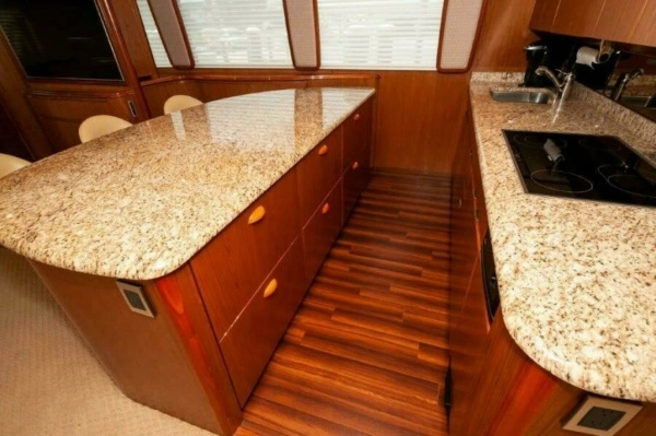 2012 Viking 76