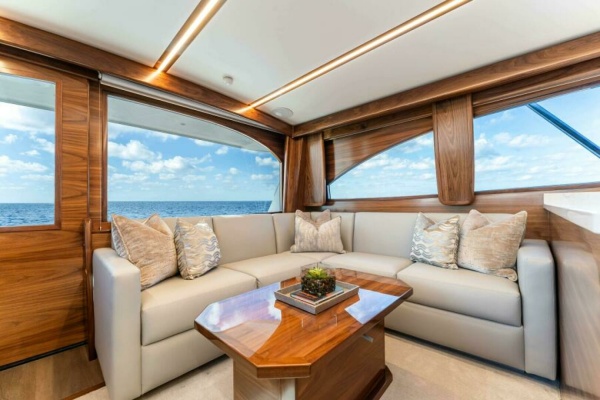 Viking 50 Convertible - Salon