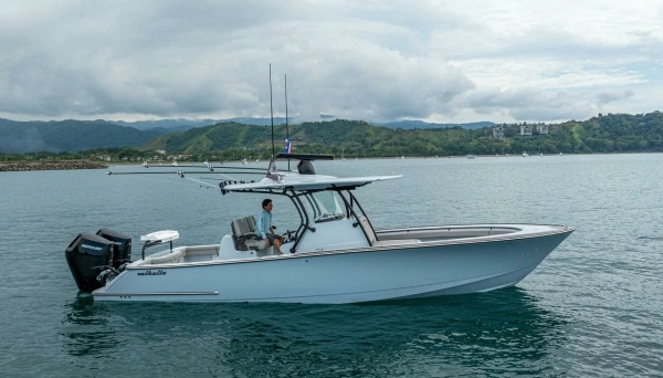 Photo of the 2024 Valhalla Boatworks V-33